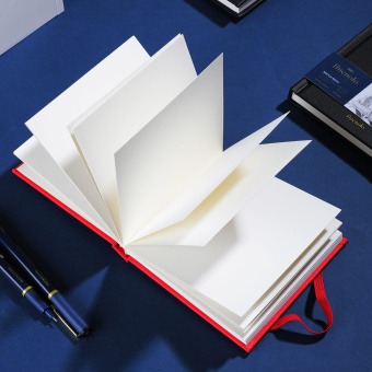 Finenolo Блокнот для зарисовок 12*12 см, 160 г/кв. м, 40 л, твердая обложка, цвет черный